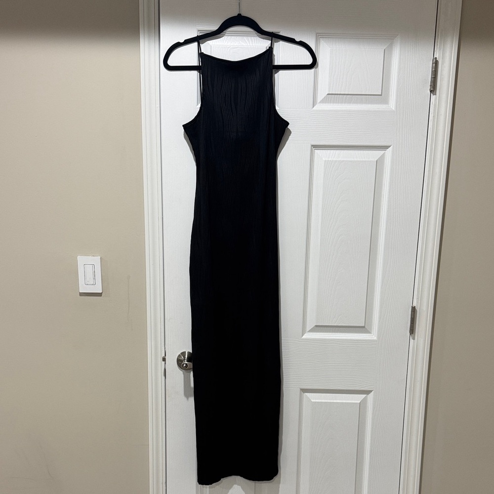 Classic Black Sleeveless Maxi Dress